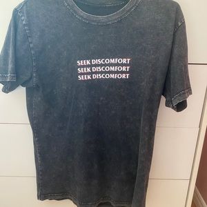 Seek discomfort t-shirt